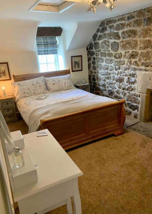 Gorgeous Cozy Cottage With A Heritage Feel, Walks, Pubs & Wood Burner Tideswell Bagian luar foto