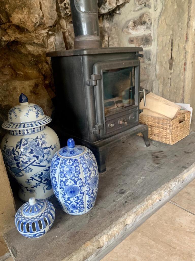 Gorgeous Cozy Cottage With A Heritage Feel, Walks, Pubs & Wood Burner Tideswell Bagian luar foto